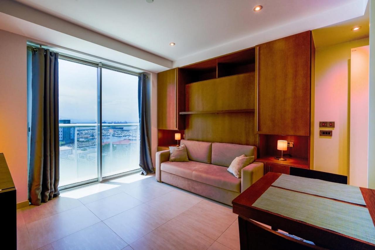 Westone Suite-Hosted By Sweetstay Gibraltár Kültér fotó