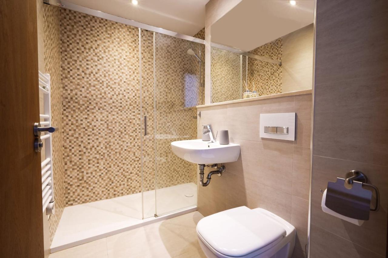 Westone Suite-Hosted By Sweetstay Gibraltár Kültér fotó